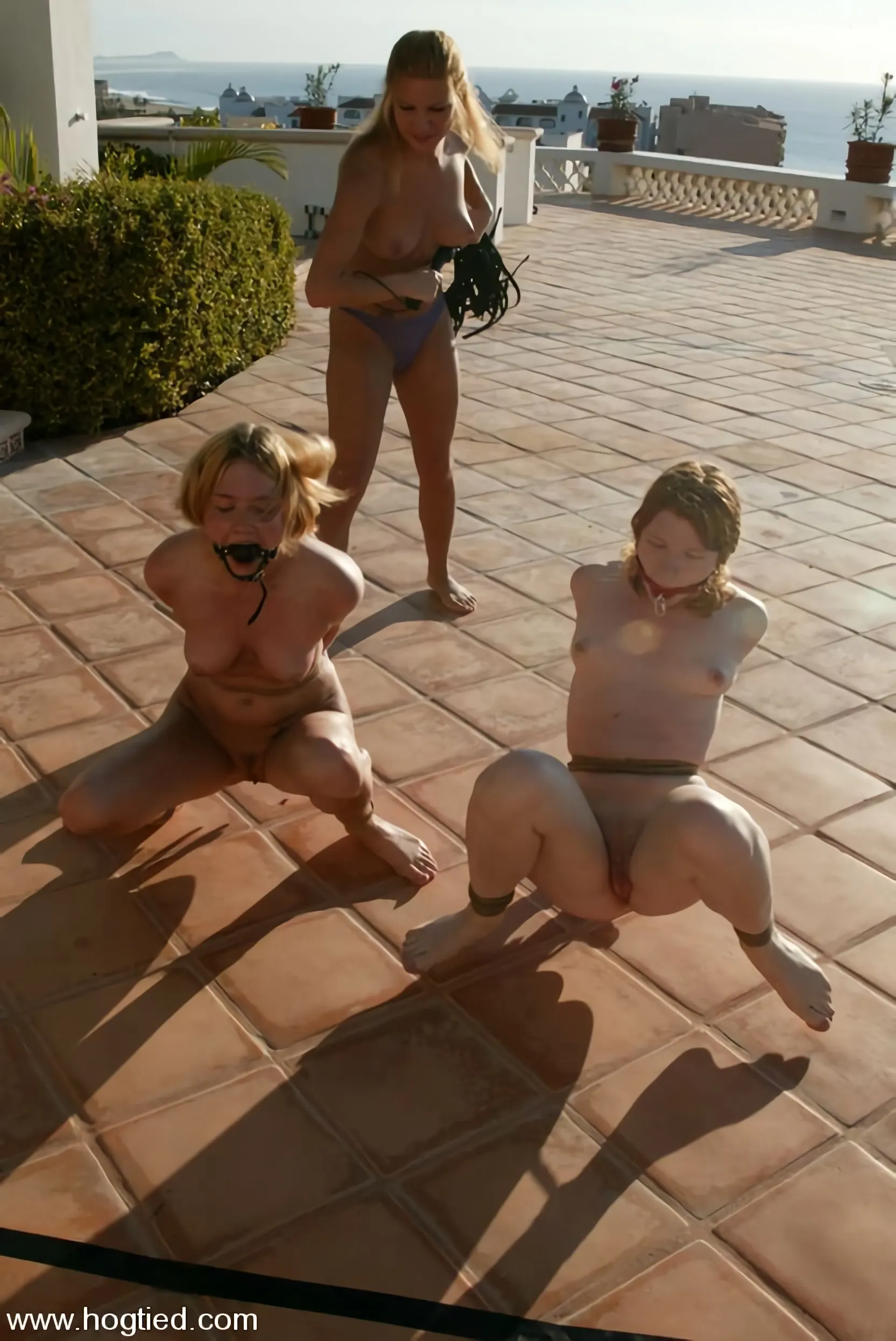 Kink 'Madison Young, Jenni Lee y Star' protagonizando Star (foto 1)