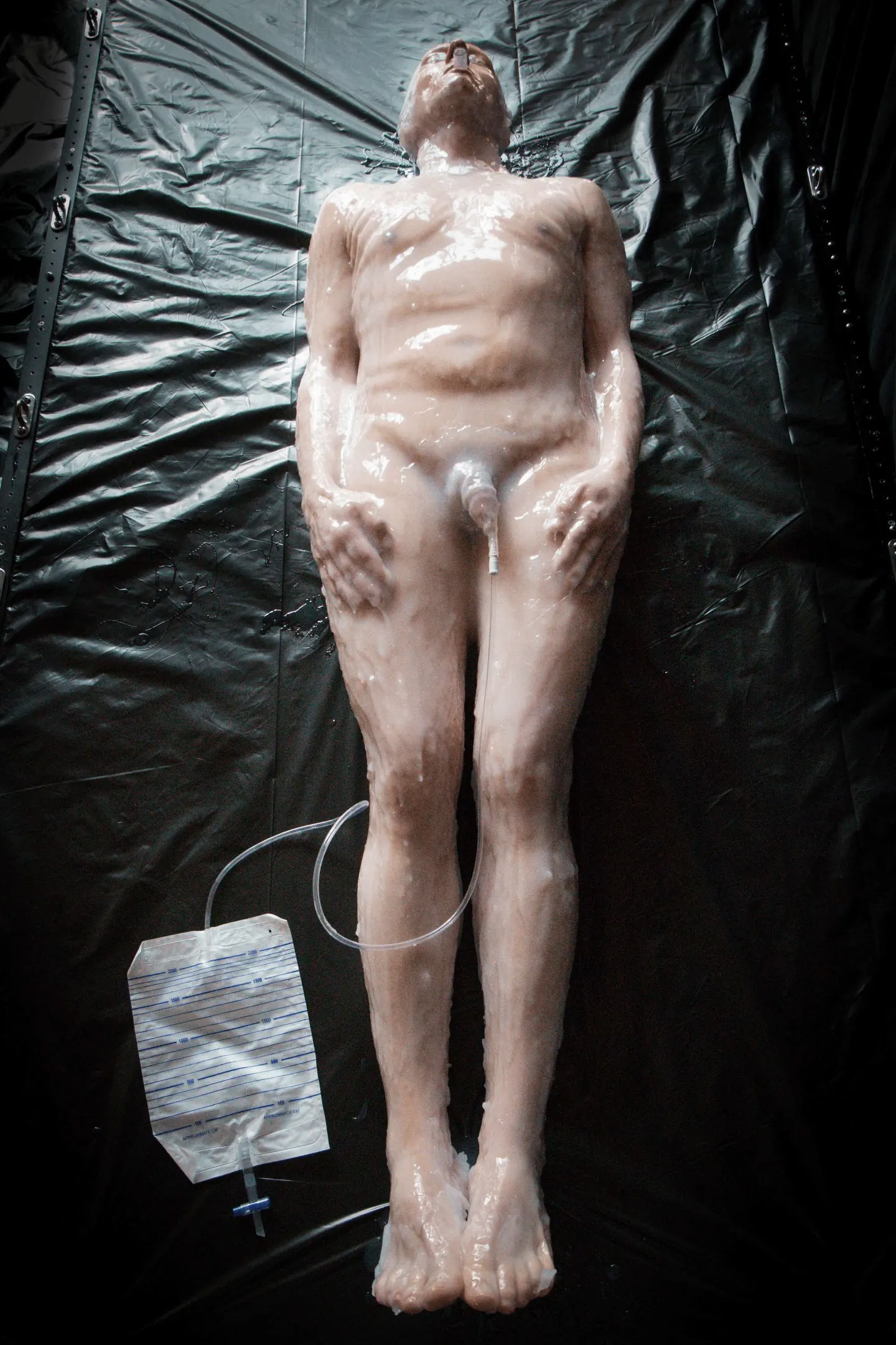 Kink 'Revestimiento de silicona: segunda parte' protagonizando Strange Hobbies (foto 4)