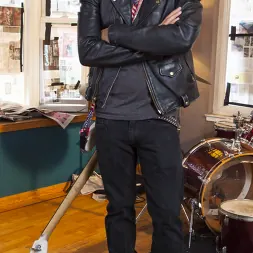 Summer Day en El desalojo (foto 5) Summer Day en 'Kink' El desalojo (Miniatura 5)