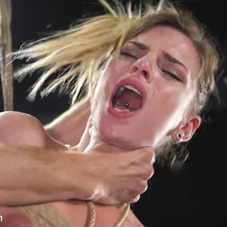 Sydney Cole に 'Kink' シドニーコールの奴隷訓練 (サムネイル 9)