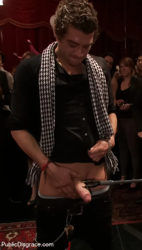 Kink '¡Feliz cumpleaños, princesa Donna! ¡¡¡INCLINATE ANTE LA PICANA PARA GANADO!!! (Primera parte)' protagonizando Syren de Mer (foto 10)