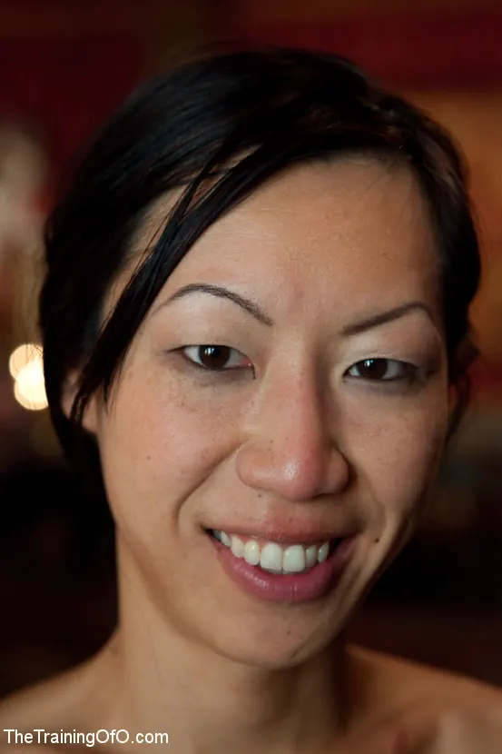 Tia Ling に 'ティアリンのトレーニング、4日目' from 'Kink' (写真 18) Kink 'ティアリンのトレーニング、4日目' 主演 Tia Ling (写真 18)