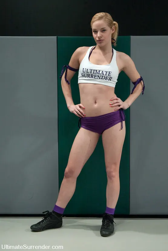 Kink 'ティア・ジェイド・リン（0-0）対アリー・パワー・パフ・アン（0-1）' 主演 Tia Ling (写真 9)