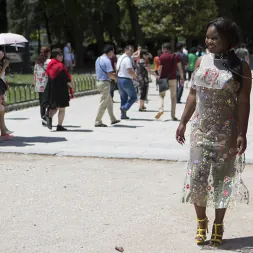 Tina Kay に サニースターは大衆で犯さ (写真 1) Tina Kay に 'Kink' サニースターは大衆で犯さ (サムネイル 1)