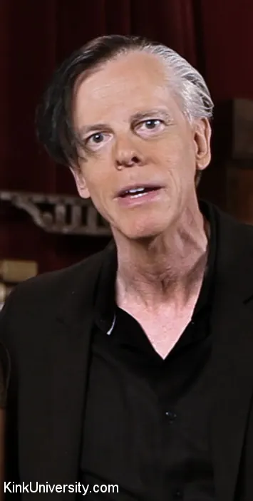 Tomi Knox en 'Cómo hacerla eyacular - Eyaculación femenina' from 'Kink' (foto 21) Kink 'Cómo hacerla eyacular - Eyaculación femenina' protagonizando Tomi Knox (foto 21)