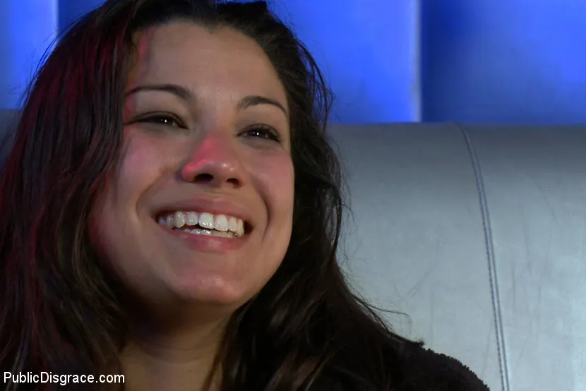 Kink '巨乳ブルネットはバーで恥ずかしがり屋' 主演 Dana Vixen (写真 7)