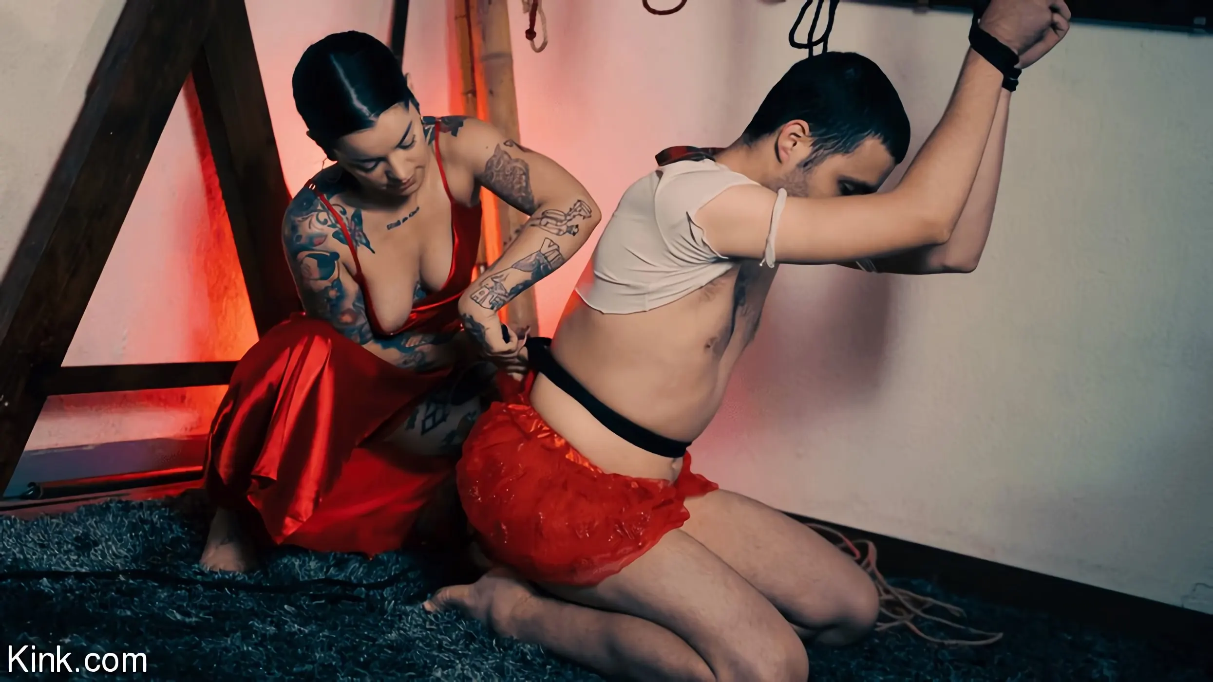 Kink '捕虜のおもちゃ:愛人ドロレスとインパラ' 主演 Tori Cummings (写真 14)