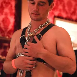 Tripod Man in 'Kink' Welcome Madeline (Thumbnail 2)