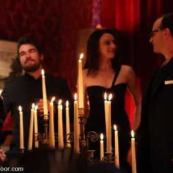 Tripod Man in 'Kink' Welcome Madeline (Thumbnail 5)