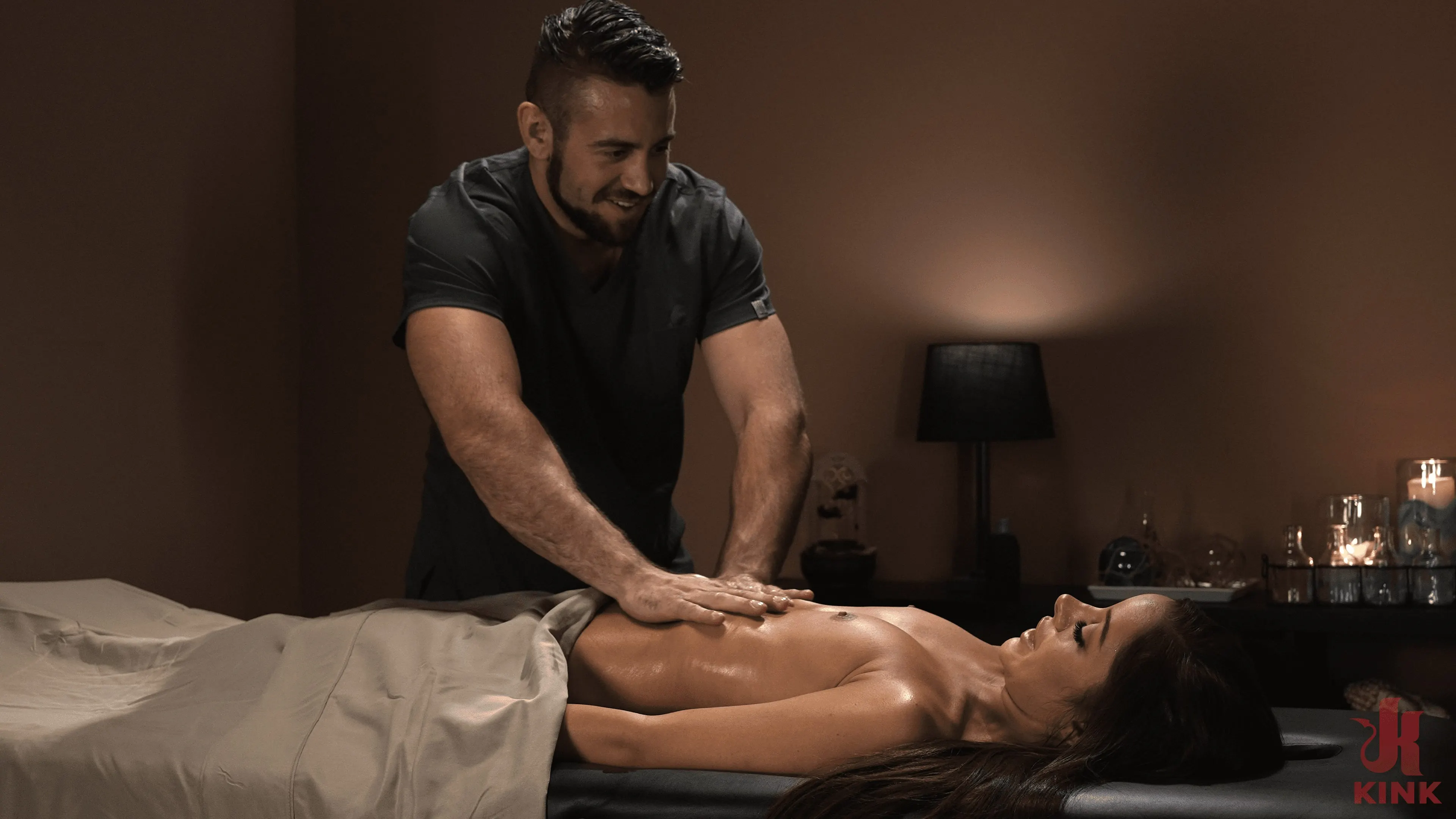 Kink '秘伝メニュー:ヴァンナ・バルドーとダンテ・コッレ' 主演 Vanna Bardot (写真 2)