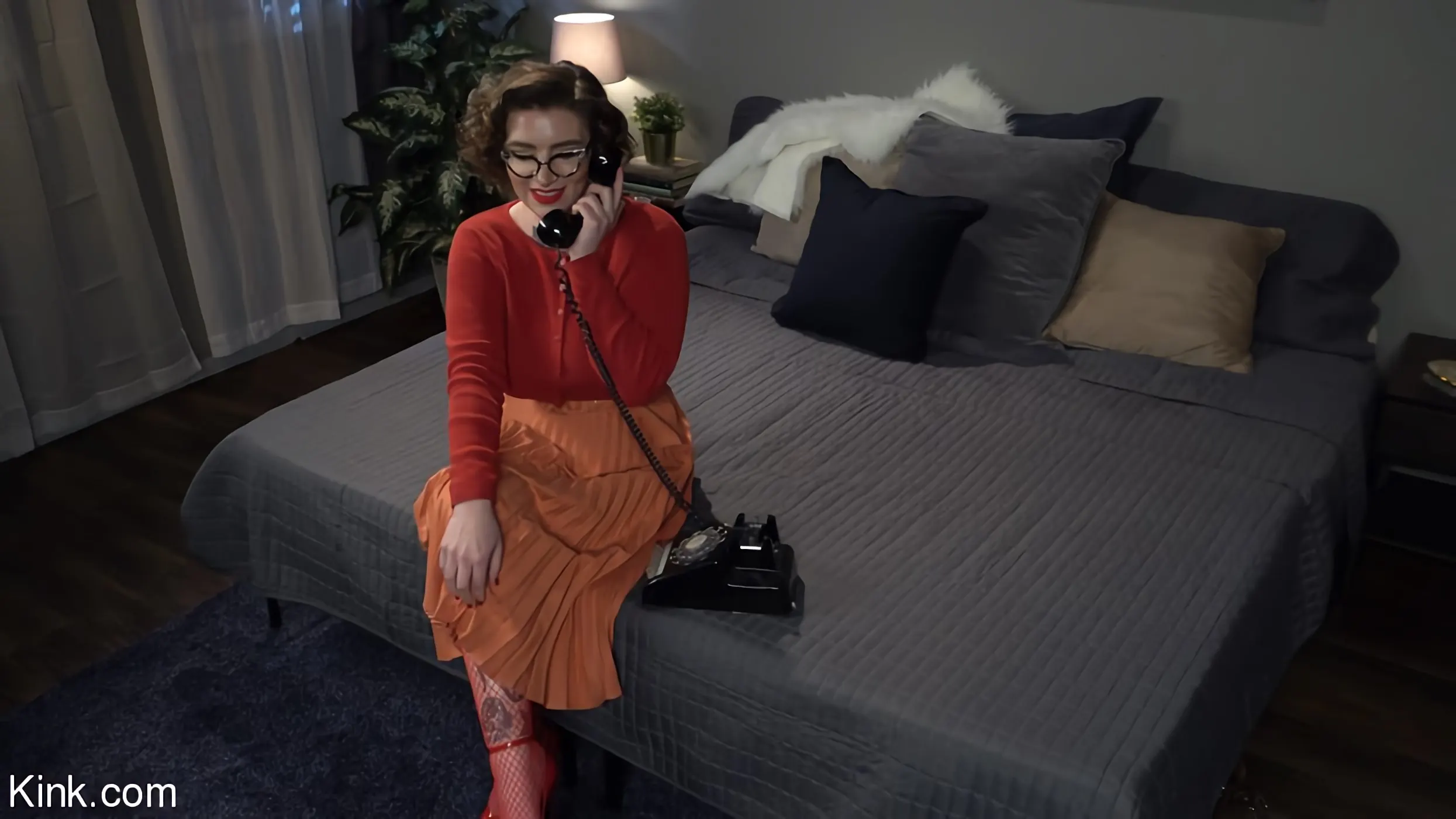 Veronica Rose に '家のシッター:巨乳ピンナップベイブベロニカローズが降りる' from 'Kink' (写真 1) Kink '家のシッター:巨乳ピンナップベイブベロニカローズが降りる' 主演 Veronica Rose (写真 1)