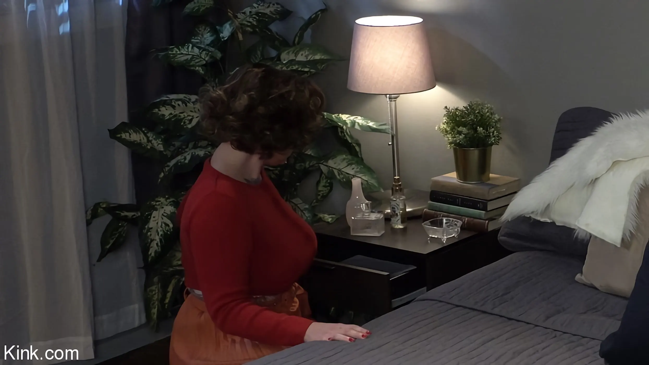 Kink 'La niñera: la tetona pin-up Veronica Rose se masturba' protagonizando Veronica Rose (foto 3)