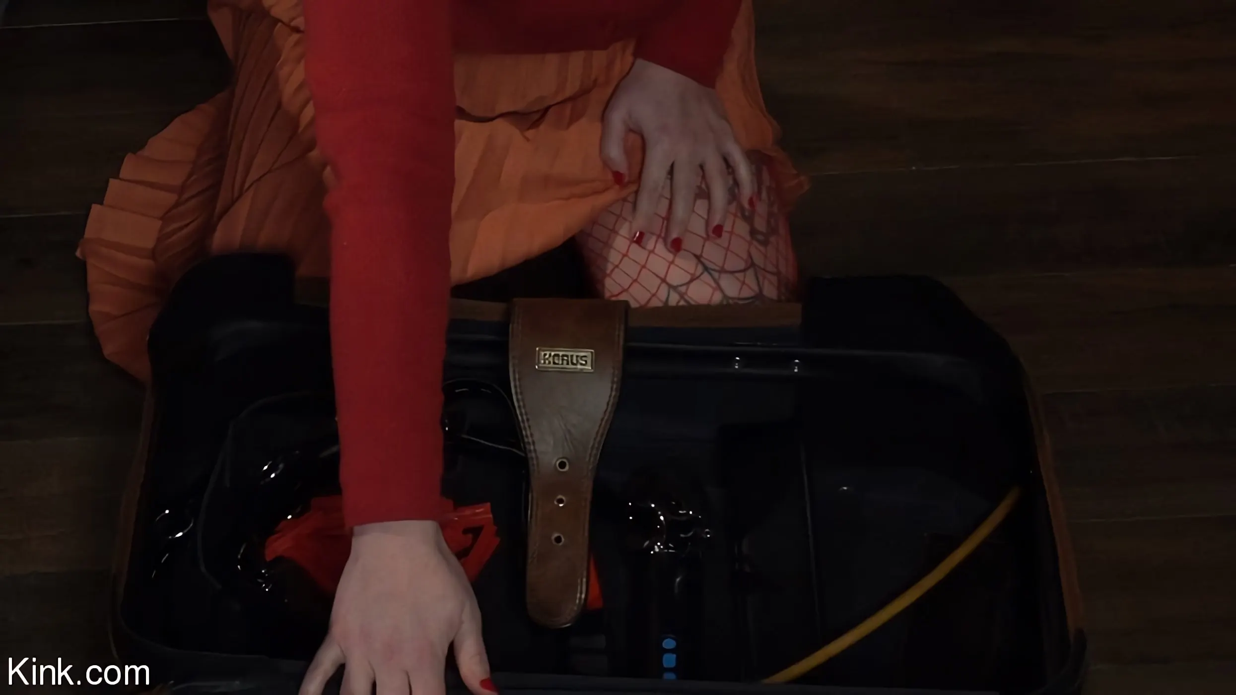 Veronica Rose en 'La niñera: la tetona pin-up Veronica Rose se masturba' from 'Kink' (foto 5) Kink 'La niñera: la tetona pin-up Veronica Rose se masturba' protagonizando Veronica Rose (foto 5)