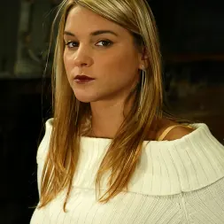 Veronika en Veronika (foto 1) Veronika en 'Kink' Veronika (Miniatura 1)