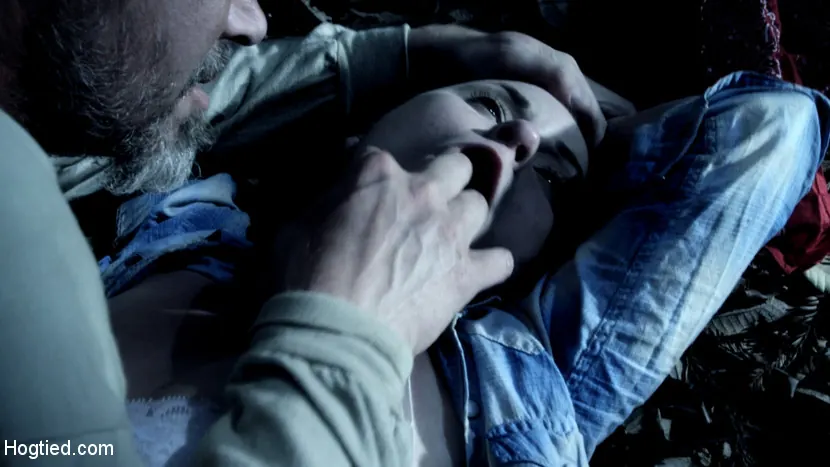 Kink 'DECEPTION más material adicional Una película de fantasía' protagonizando Veruca James (foto 13)