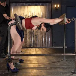 Veruca James に オーガズムを吹き飛ばす痛いエクスタシー!!! (写真 4) Veruca James に 'Kink' オーガズムを吹き飛ばす痛いエクスタシー!!! (サムネイル 4)