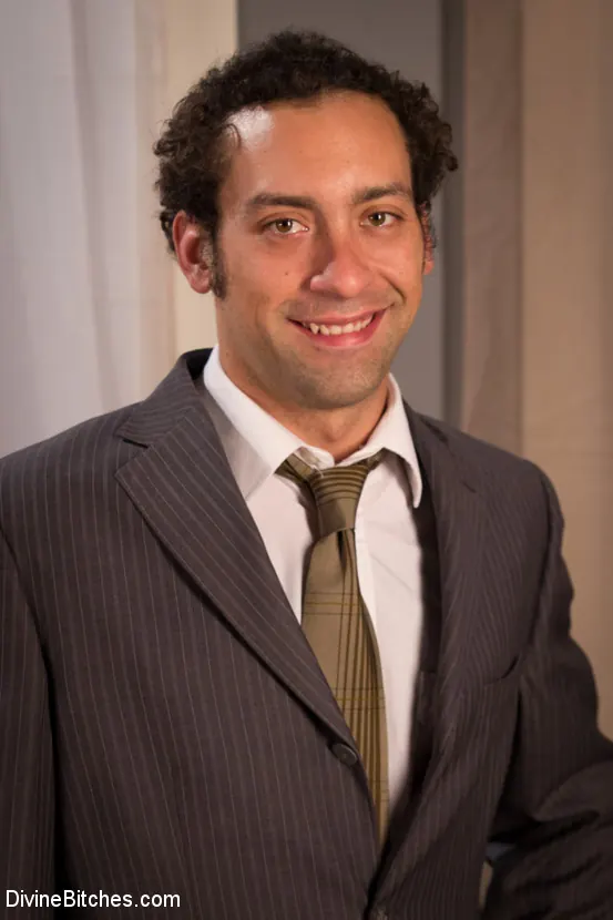 Veruca James に 'セクシーな妻は財政的に彼女の豊かな敗者の夫を支配する' from 'Kink' (写真 19) Kink 'セクシーな妻は財政的に彼女の豊かな敗者の夫を支配する' 主演 Veruca James (写真 19)