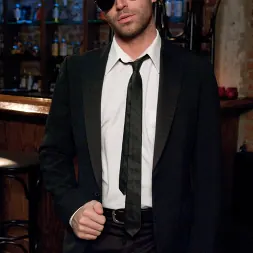 Vicki Chase en 'Kink' Chica inmigrante ilegal (Miniatura 11)