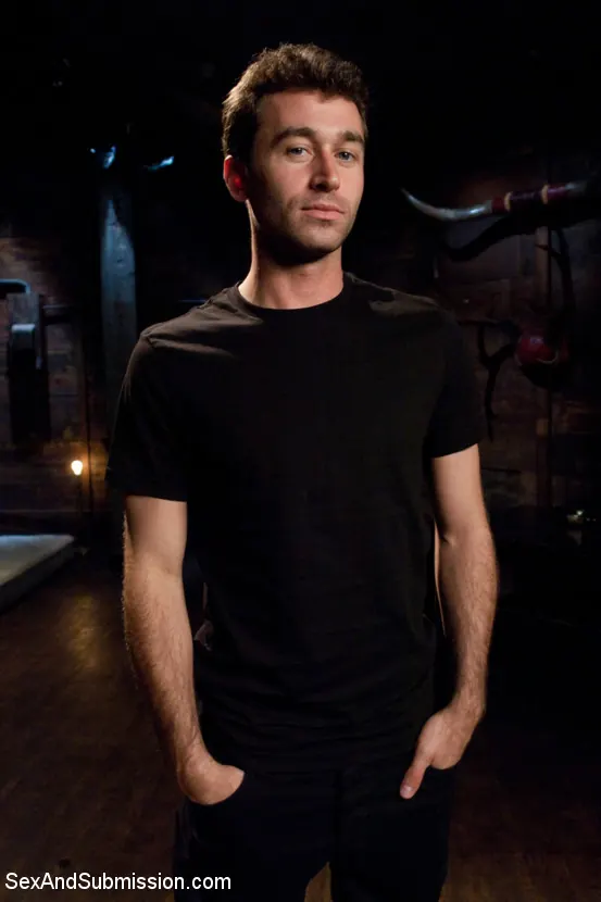 Kink 'Vicki's Submission' starring Vicki Chase (Photo 1)