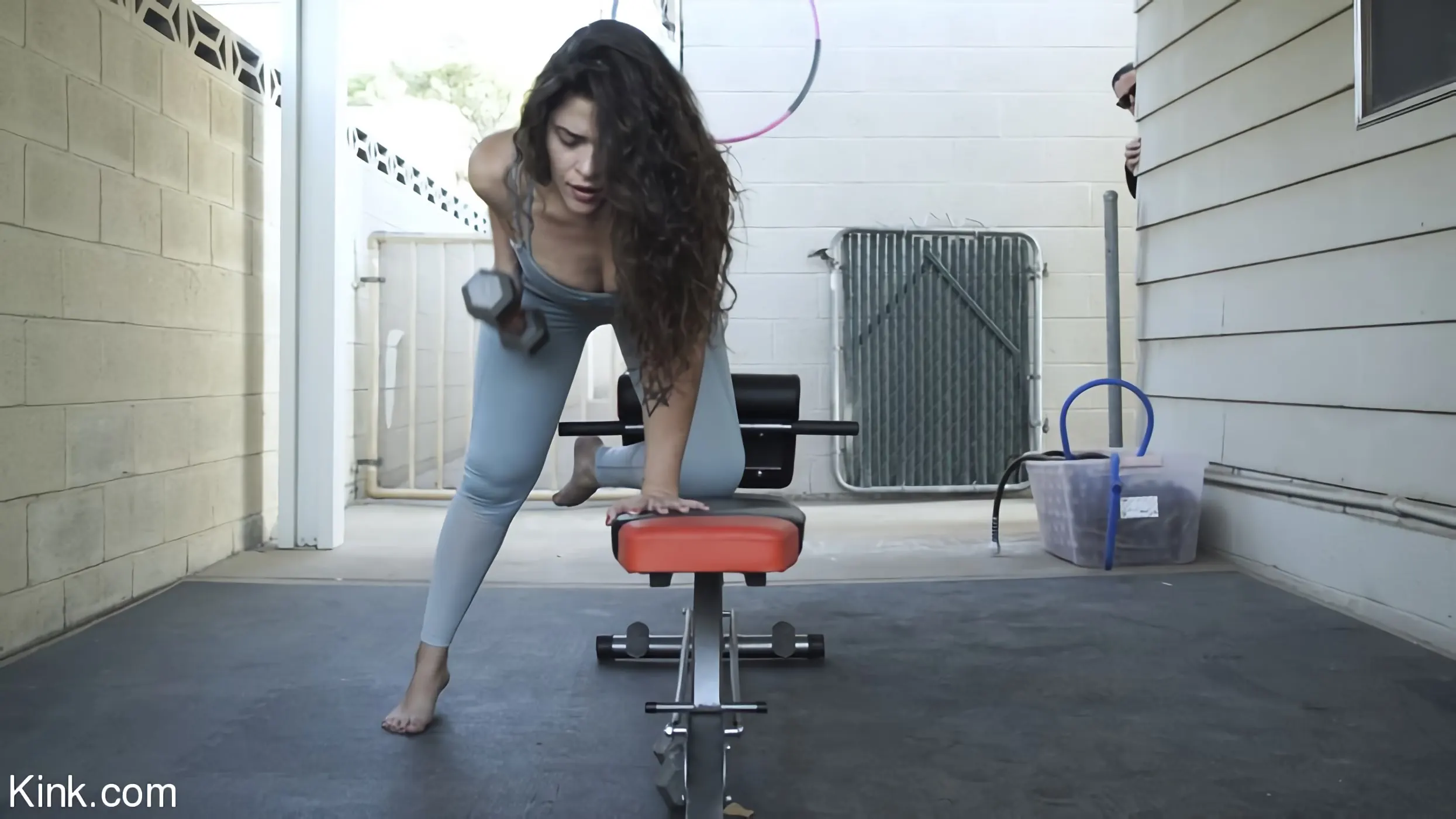 Victoria Voxxx に '狂人の日記、エピソード1:「狩り」' from 'Kink' (写真 9) Kink '狂人の日記、エピソード1:「狩り」' 主演 Victoria Voxxx (写真 9)