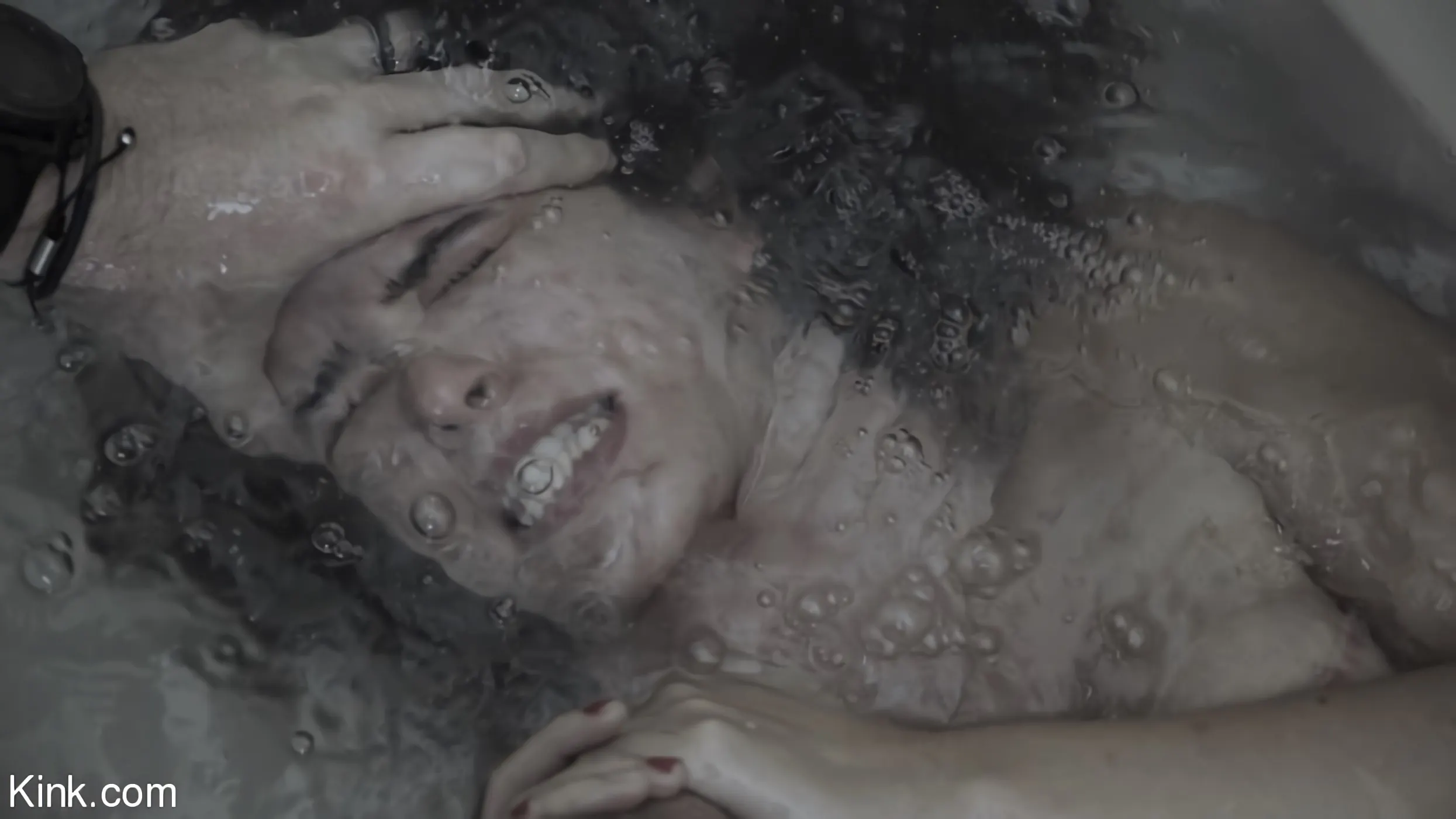 Victoria Voxxx に '狂人の日記、エピソード4:「問題は解決」' from 'Kink' (写真 21) Kink '狂人の日記、エピソード4:「問題は解決」' 主演 Victoria Voxxx (写真 21)