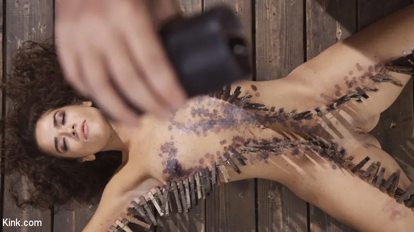 Kink 'Escuela de sumisión: Día 4' protagonizando Victoria Voxxx (foto 10)