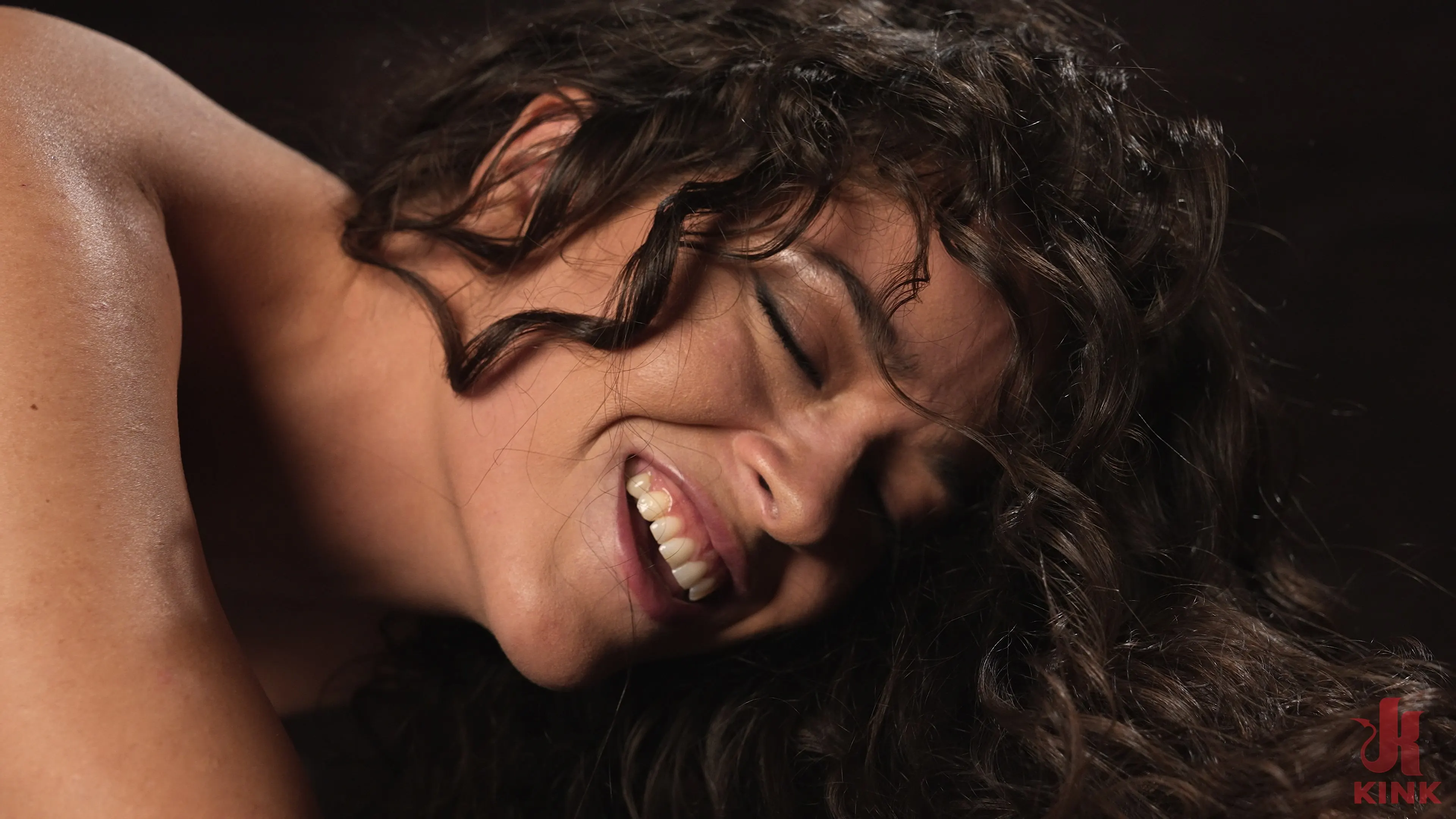 Kink 'ビクトリアの深いペニス' 主演 Victoria Voxxx (写真 3)