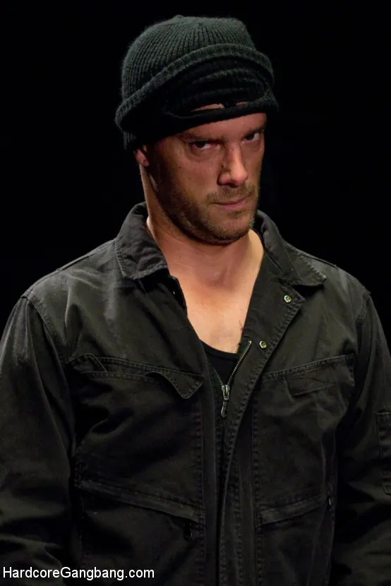 Kink '恥ずかしがり屋のかわい子は、絶望的にアグロ - フック！' 主演 Violet Monroe (写真 3)