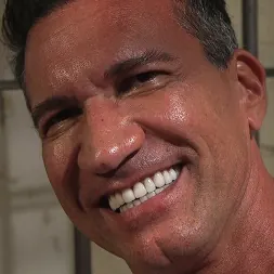 Virginia Tunnels en 'Kink' Prison Heat: ¡Virgen del gangbang ruega ser brutalizada! (Miniatura 3)