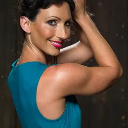 Wenona に 'Kink' クレア・アダムス対ラフライダーウェノナ (サムネイル 1)