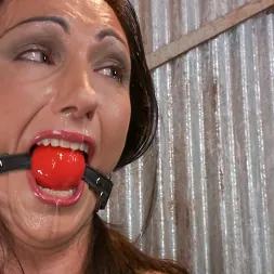 Wenona に 'Kink' ボンテージ伝説を破壊する (サムネイル 7)