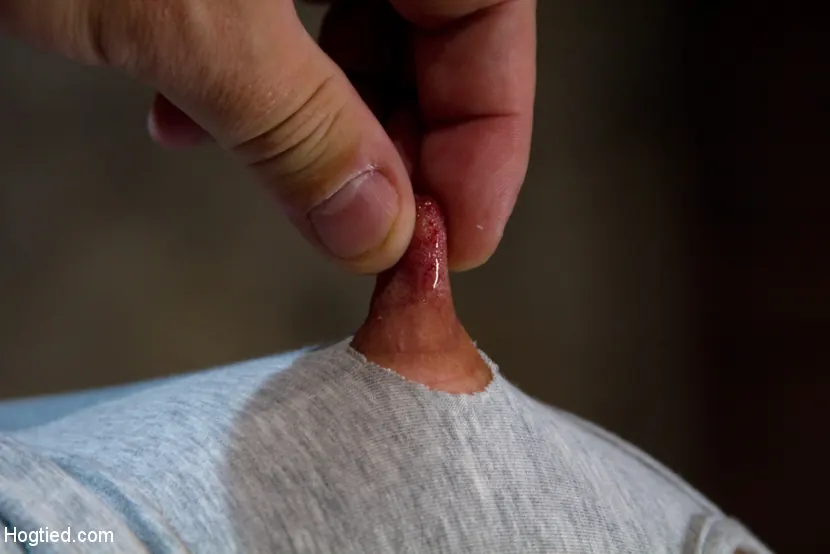 Kink 'Extreme Predicament Bondage Huge Nipples Tied to Toes, How Long Can the Abs Hold Out' starring Wenona (Photo 14)