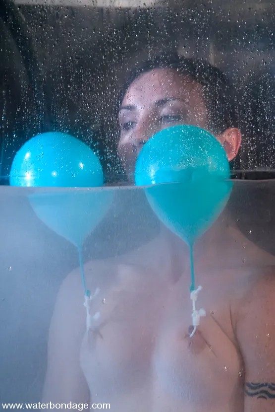 Kink 'Wenona' starring Wenona (Photo 5)