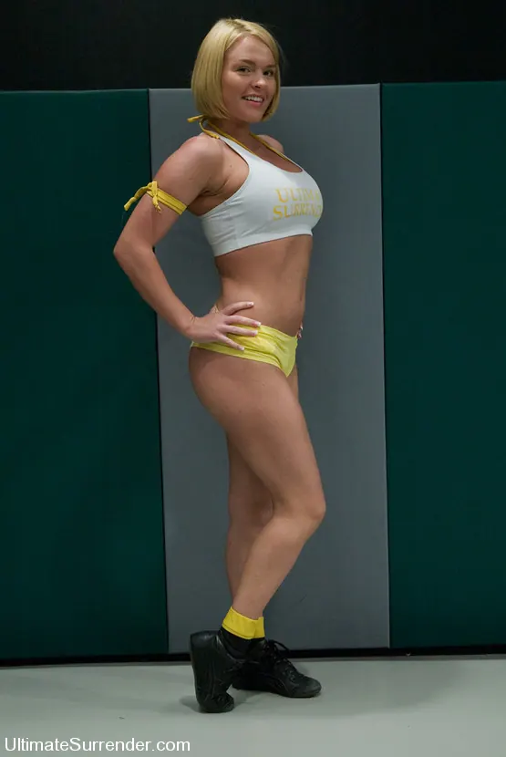 Kink 'The Gymnast (1-0) vs Krissy The Crippler Lynn (0-0)' starring Wenona (Photo 8)