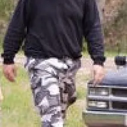 Skin Diamond en 'Kink' ¡Los chupapollas toman la delantera! (Miniatura 11)