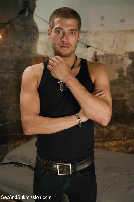 Lyla Storm en 'Actos desesperados de sumisión' from 'Kink' (foto 7) Kink 'Actos desesperados de sumisión' protagonizando Lyla Storm (foto 7)