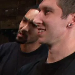 Mia Gold en Takes on the Takedown Challenge... (foto 9) Mia Gold en 'Kink' Takes on the Takedown Challenge... (Miniatura 9)