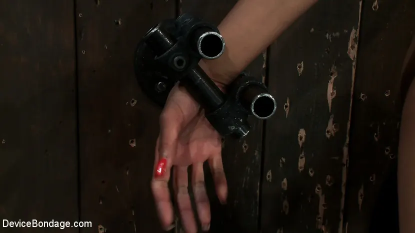 Yasmine de Leon in 'Blindfold and Impact play equals Awesome Mind Fuck' from 'Kink' (Photo 1) Kink 'Blindfold and Impact play equals Awesome Mind Fuck' starring Yasmine de Leon (Photo 1)