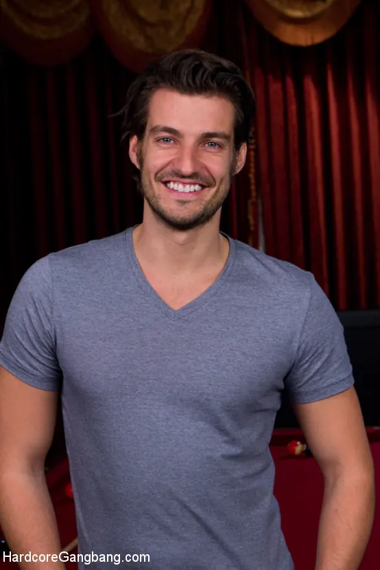 Kink 'Slut girlfriend gets all holes filled and fucked!' starring Yasmine de Leon (Photo 4)