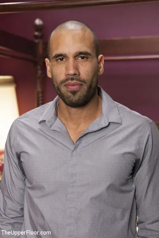 Kink 'The Applicant' starring Yhivi (Photo 15)