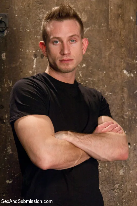 Kink 'El dolor y el placer' protagonizando Yhivi (foto 1)