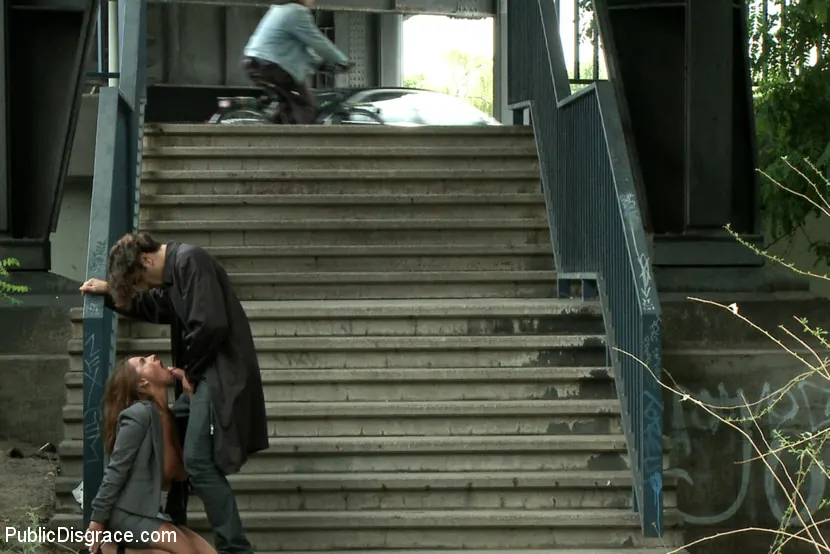 Kink '良い売春婦は彼女自身のマットレスをもたらす' 主演 Zenza Raggi (写真 3)