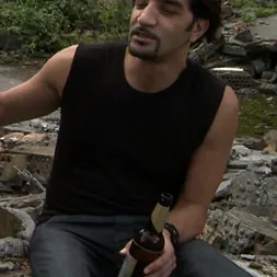 Zenza Raggi en Una chica europea súper sexy deshonrada en las calles (foto 9) Zenza Raggi en 'Kink' Una chica europea súper sexy deshonrada en las calles (Miniatura 9)