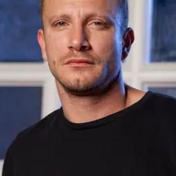 Ziggy Star en 'Kink' Bondage anal gráfico (Miniatura 3)