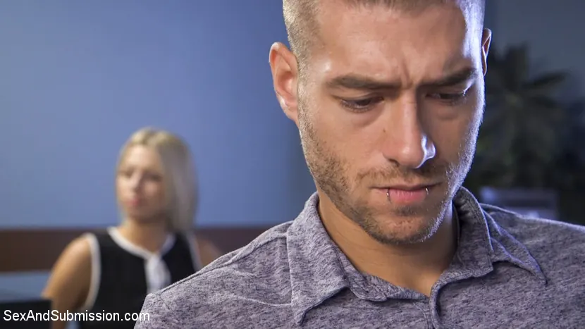 Kink 'Chantaje de lujuria' protagonizando Zoey Monroe (foto 1)