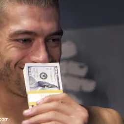 Zoey Monroe en Chantaje de lujuria (foto 26) Zoey Monroe en 'Kink' Chantaje de lujuria (Miniatura 26)